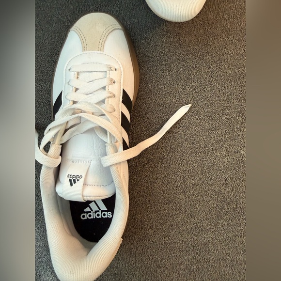 Adidas Samba Sneakers (NWOT) - Picture 5 of 5